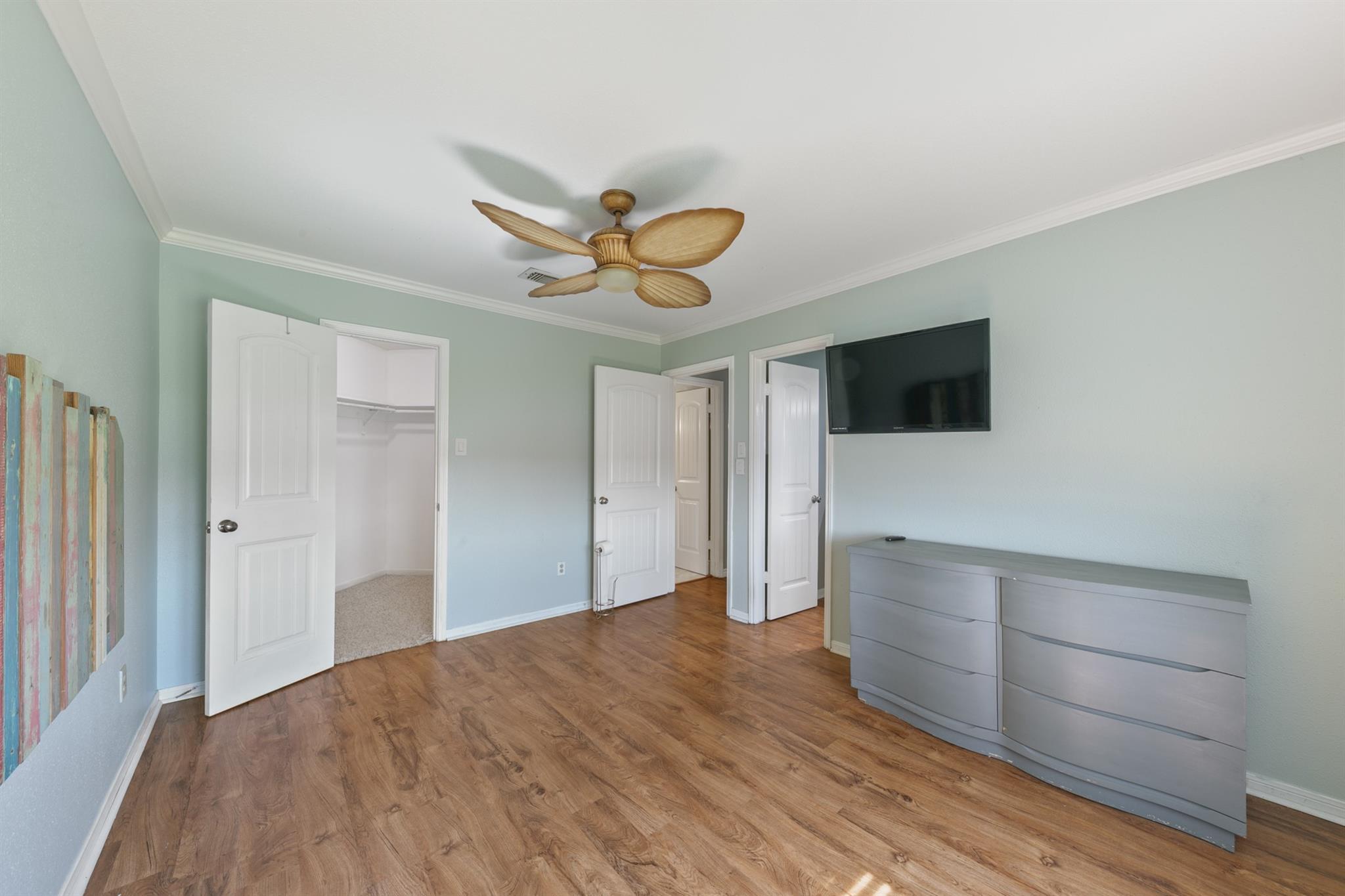 7312 Seawall Boulevard # 208