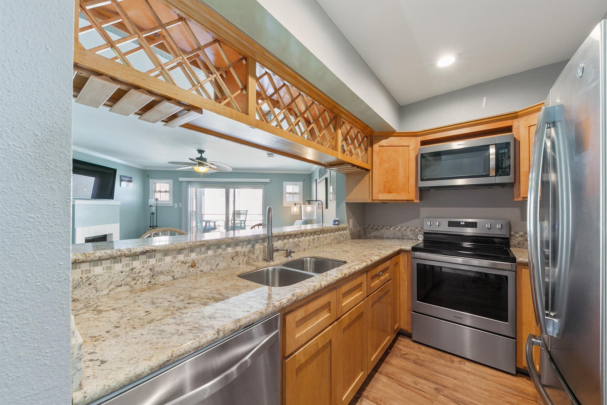 7312 Seawall Boulevard # 208