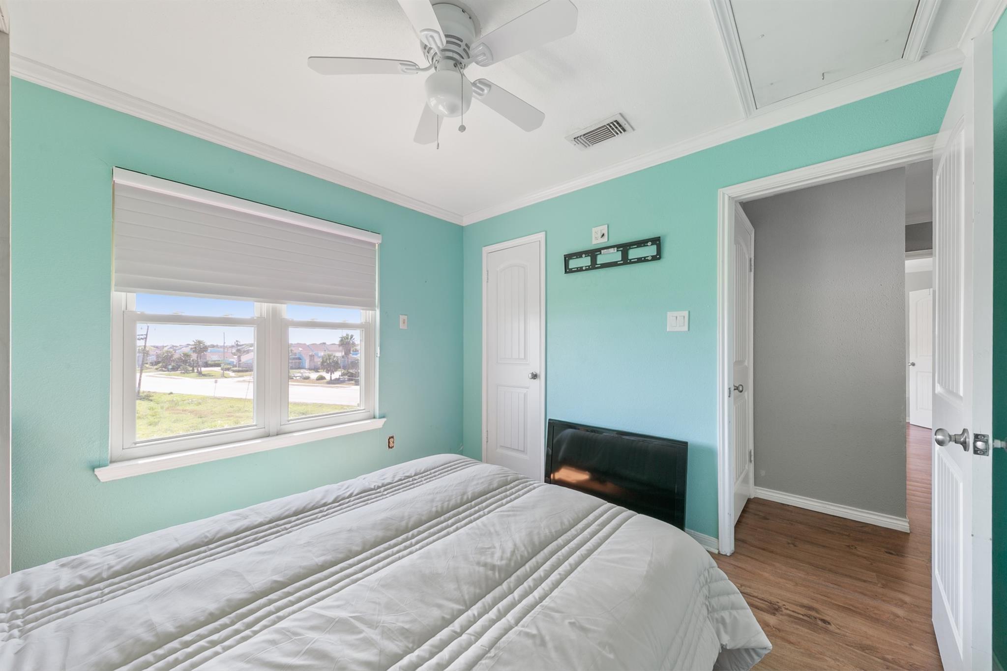 7312 Seawall Boulevard # 208
