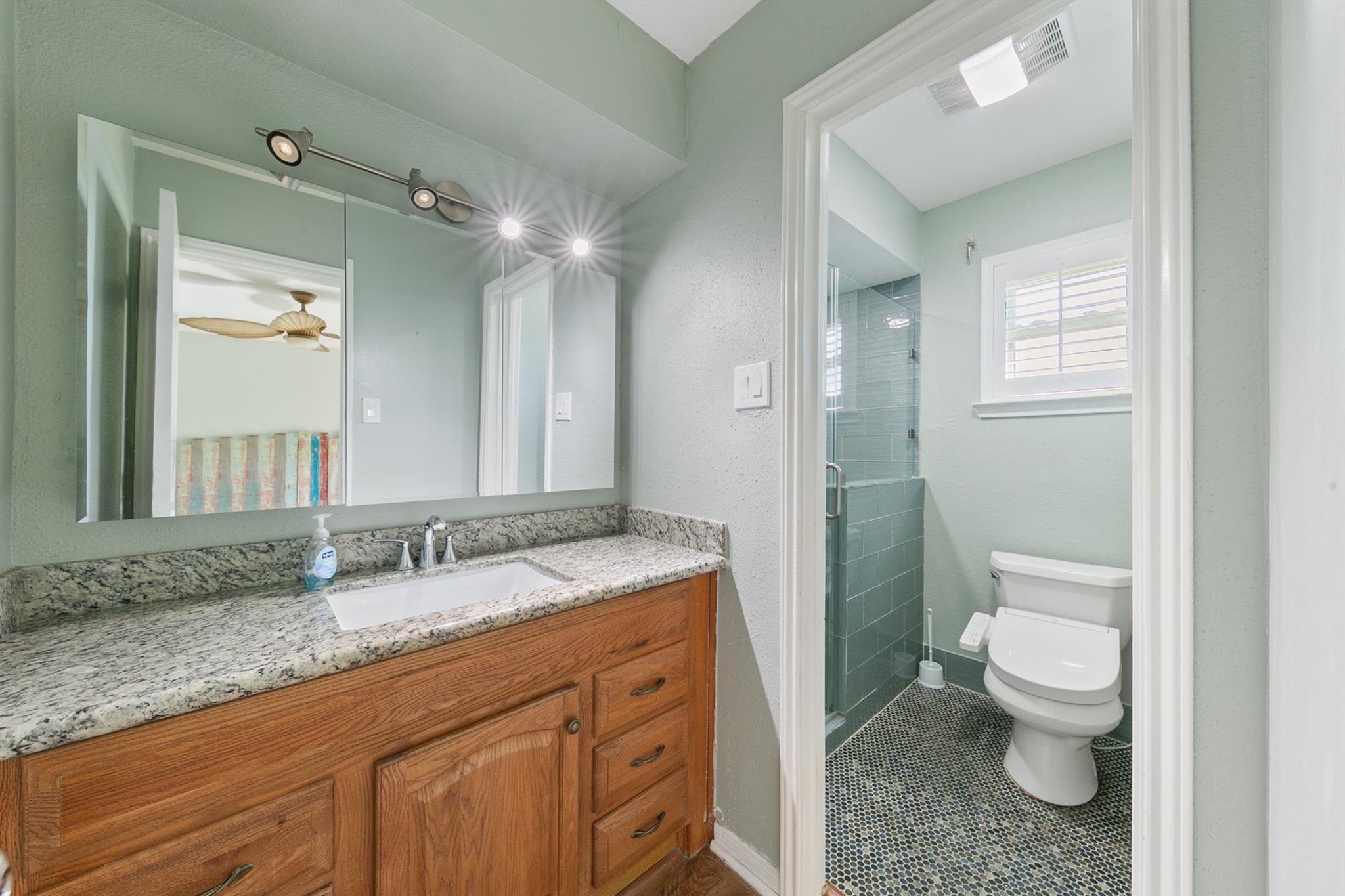 7312 Seawall Boulevard # 208