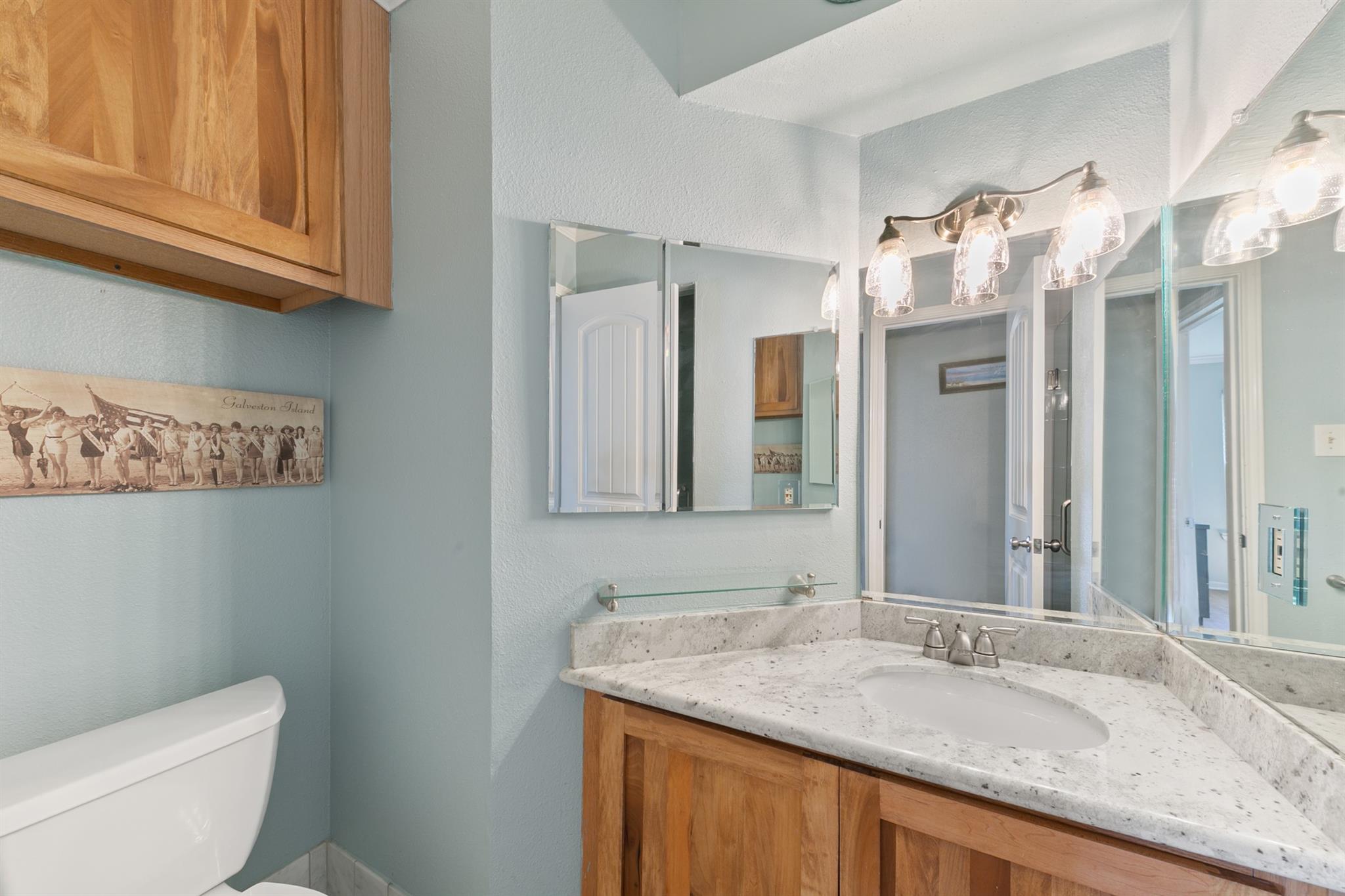 7312 Seawall Boulevard # 208
