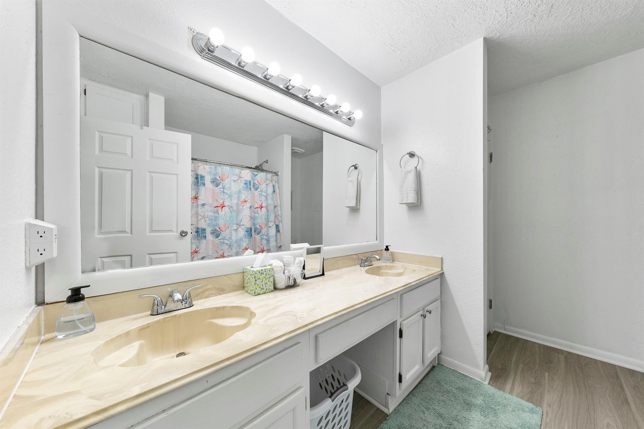 7600 Seawall Boulevard # 115