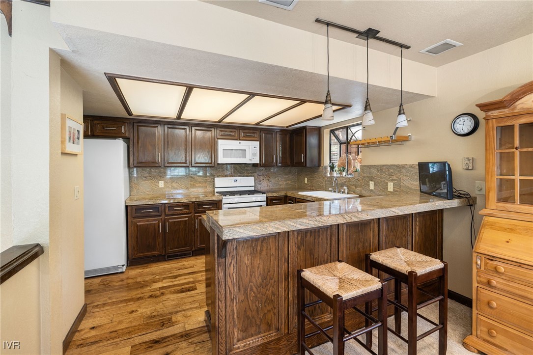 875 Southwood Boulevard 22