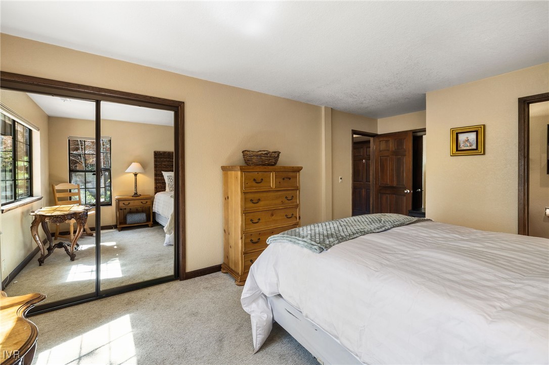 875 Southwood Boulevard 22