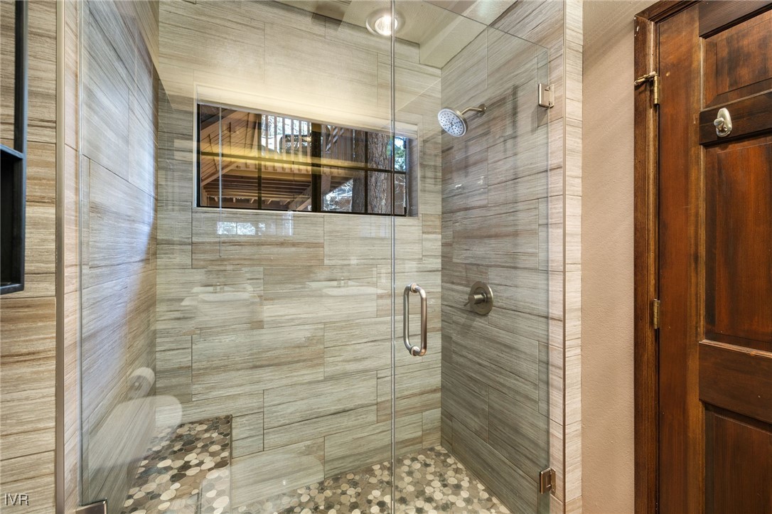 875 Southwood Boulevard 22