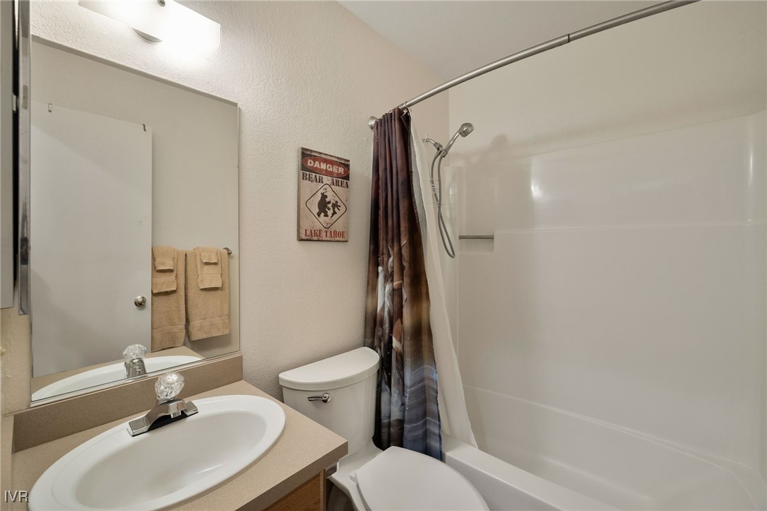 929 Southwood Boulevard 11
