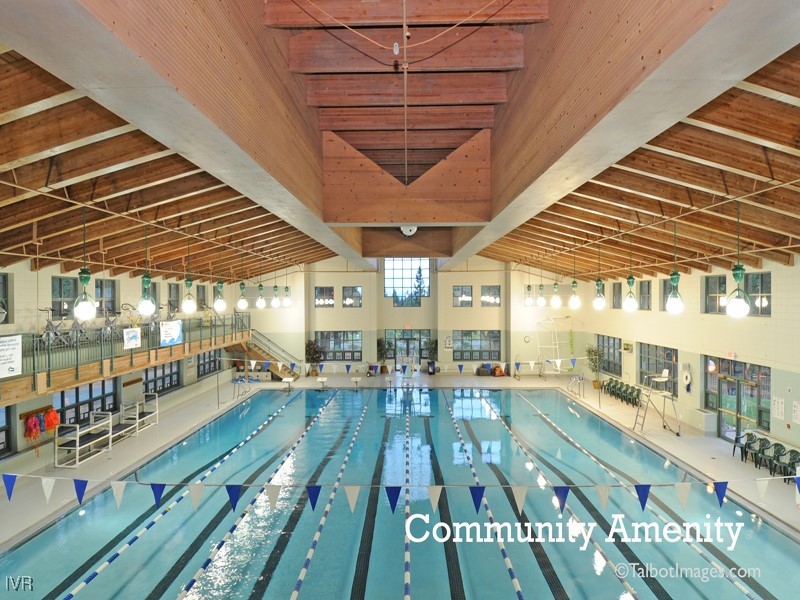 929 Southwood Boulevard 11