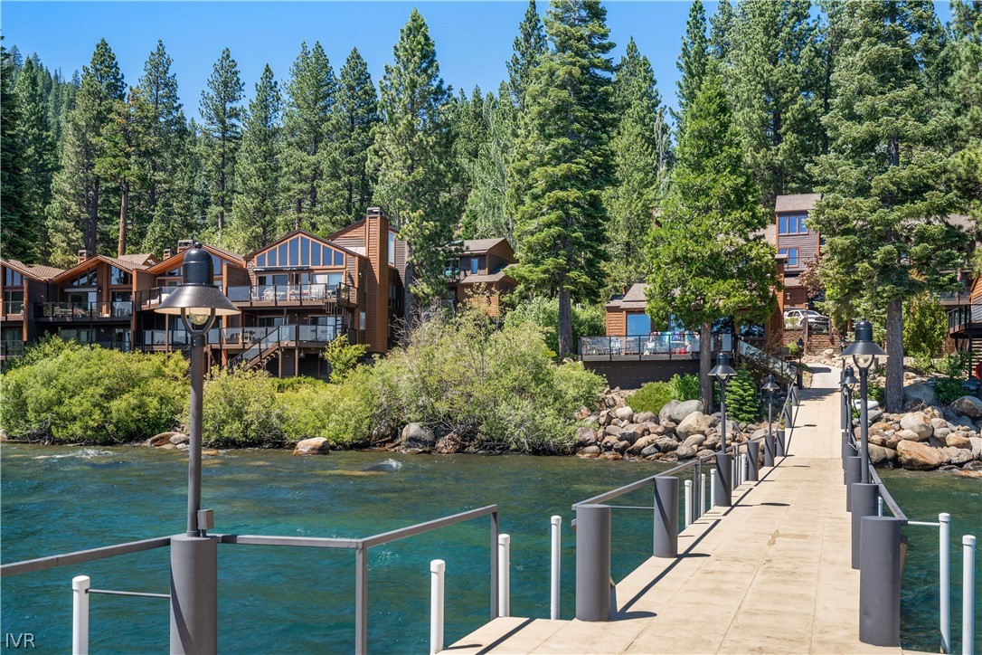 501 Lakeshore Boulevard 33