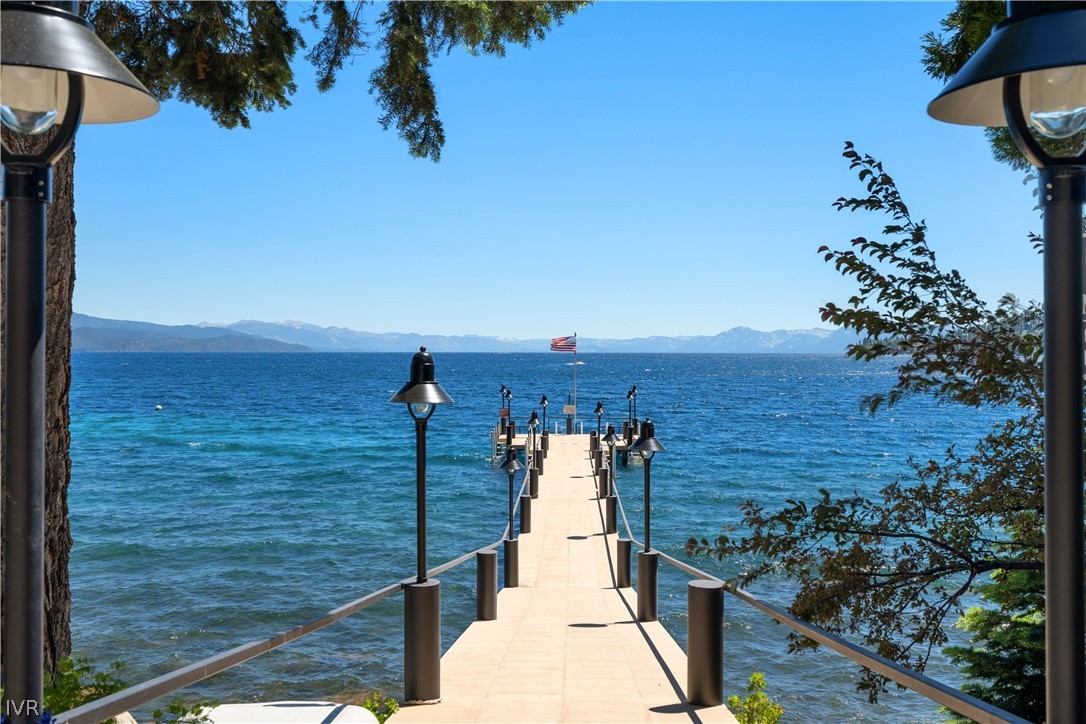 501 Lakeshore Boulevard 33