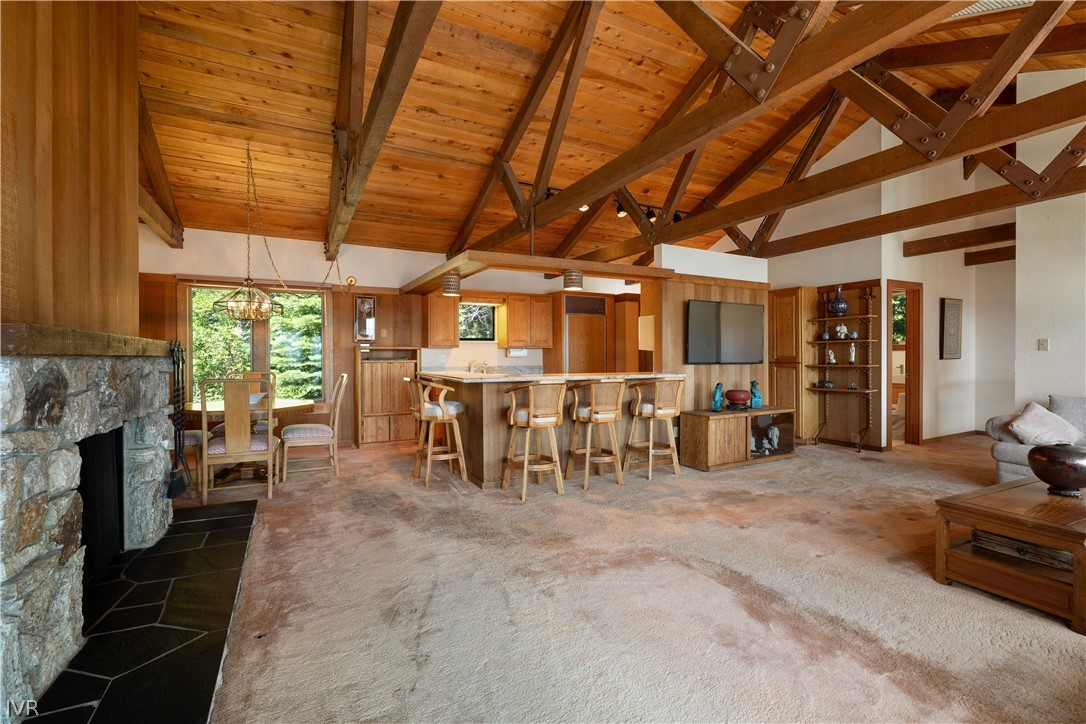 501 Lakeshore Boulevard 33