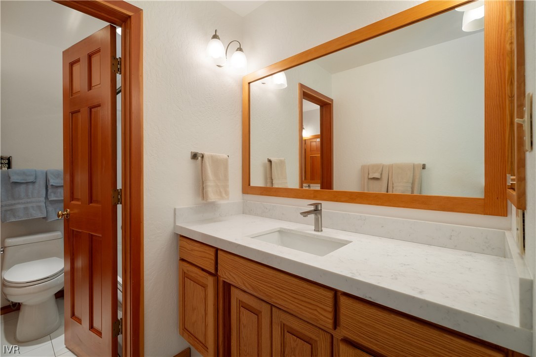 501 Lakeshore Boulevard 33