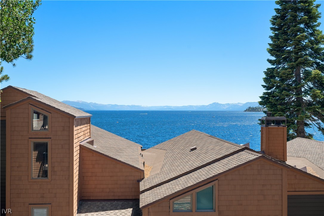 501 Lakeshore Boulevard 33