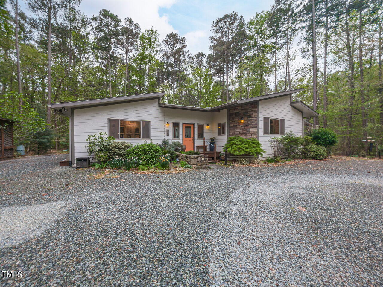 1604 Meadow Lane