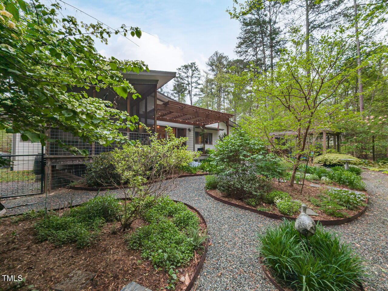 1604 Meadow Lane