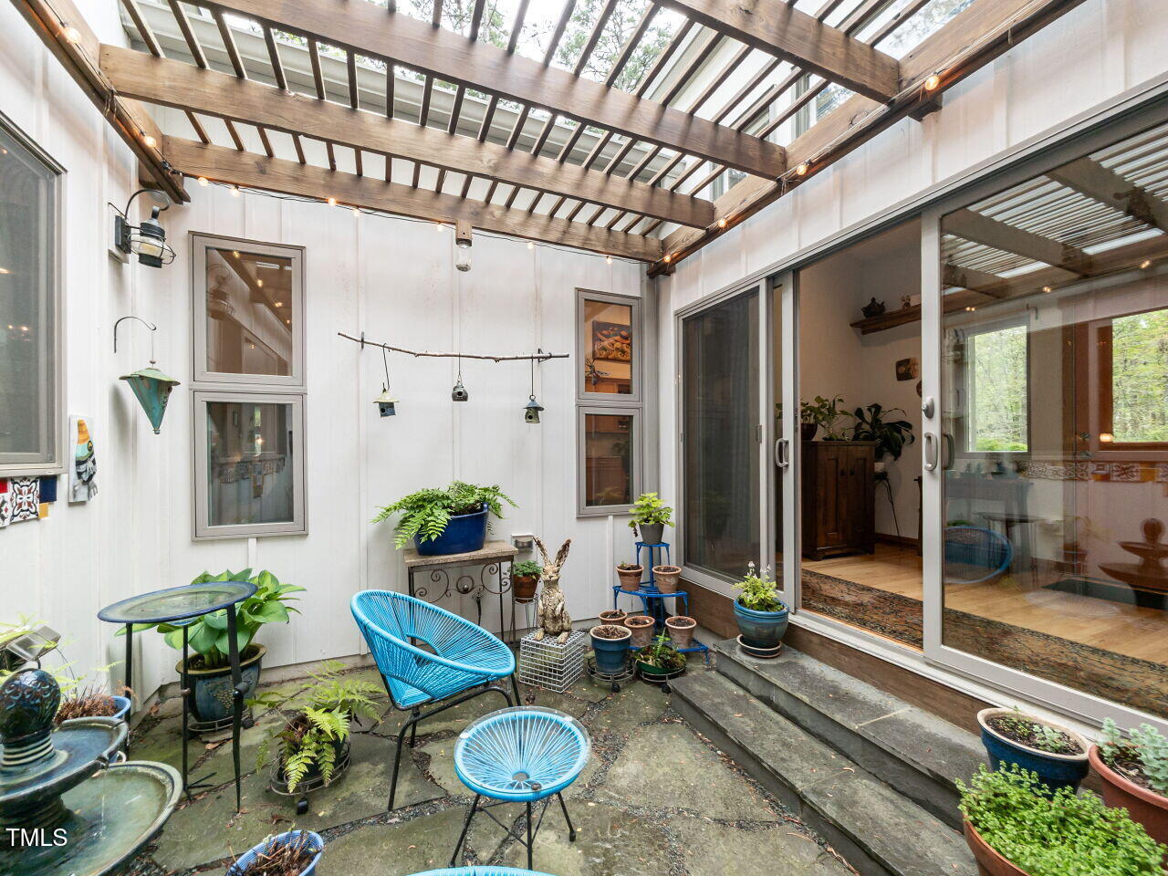 1604 Meadow Lane
