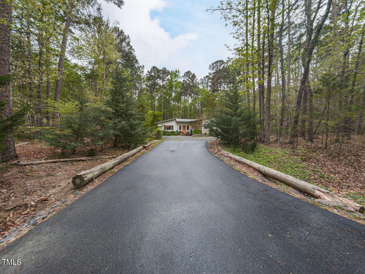 1604 Meadow Lane