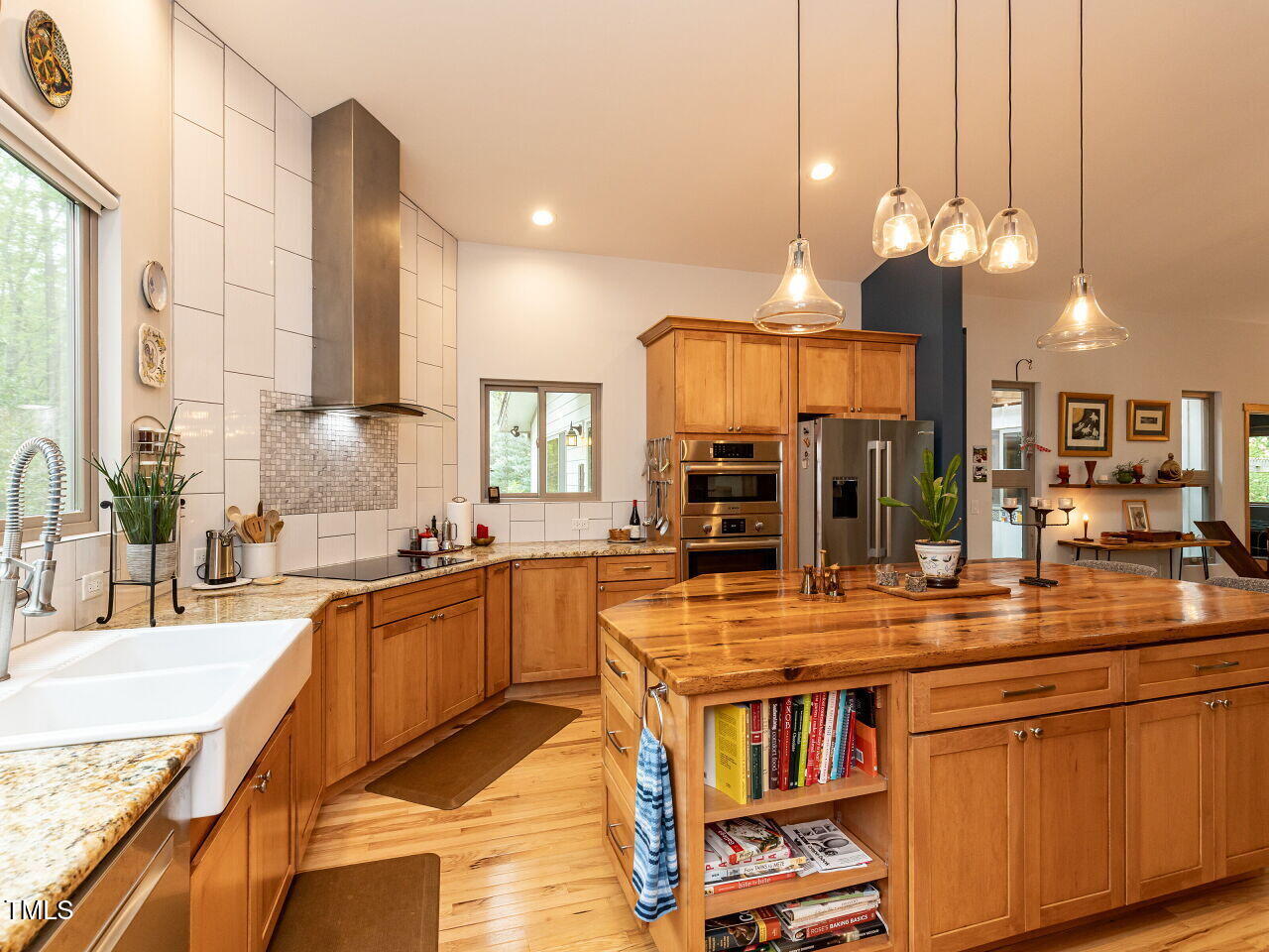 1604 Meadow Lane