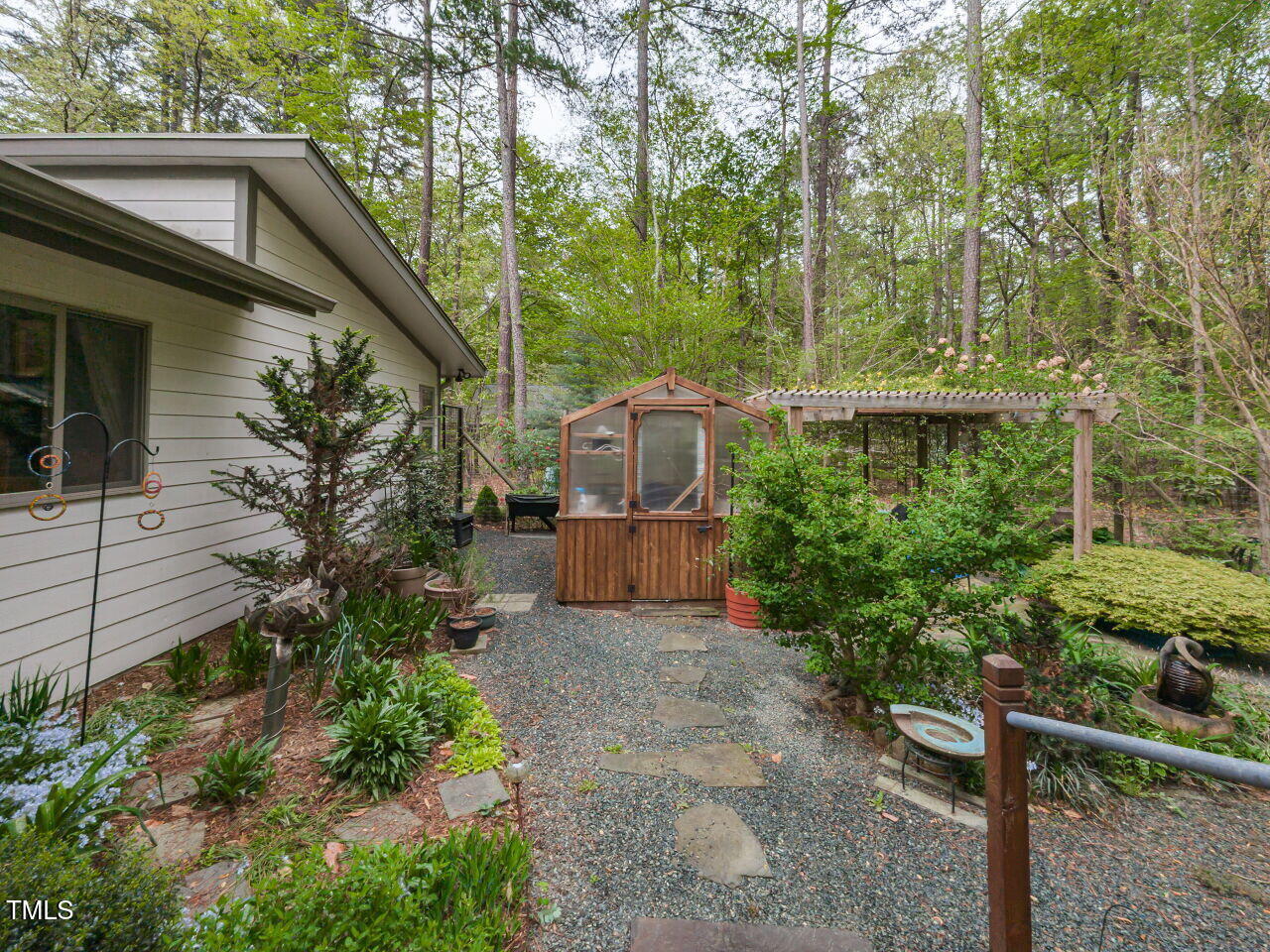 1604 Meadow Lane