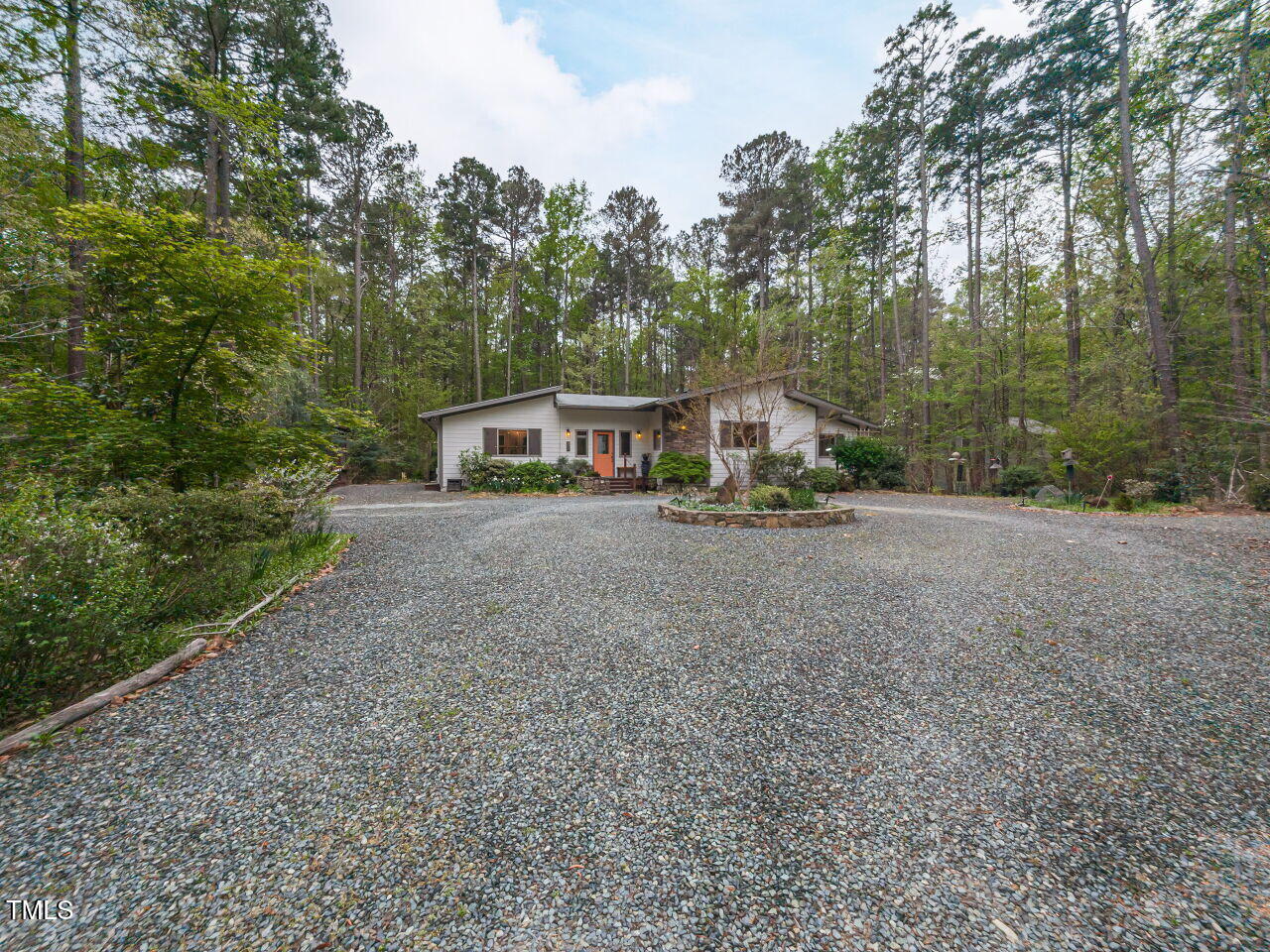 1604 Meadow Lane