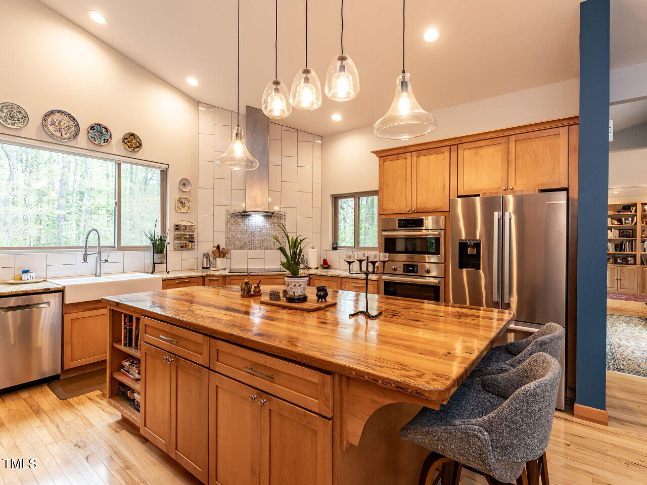 1604 Meadow Lane