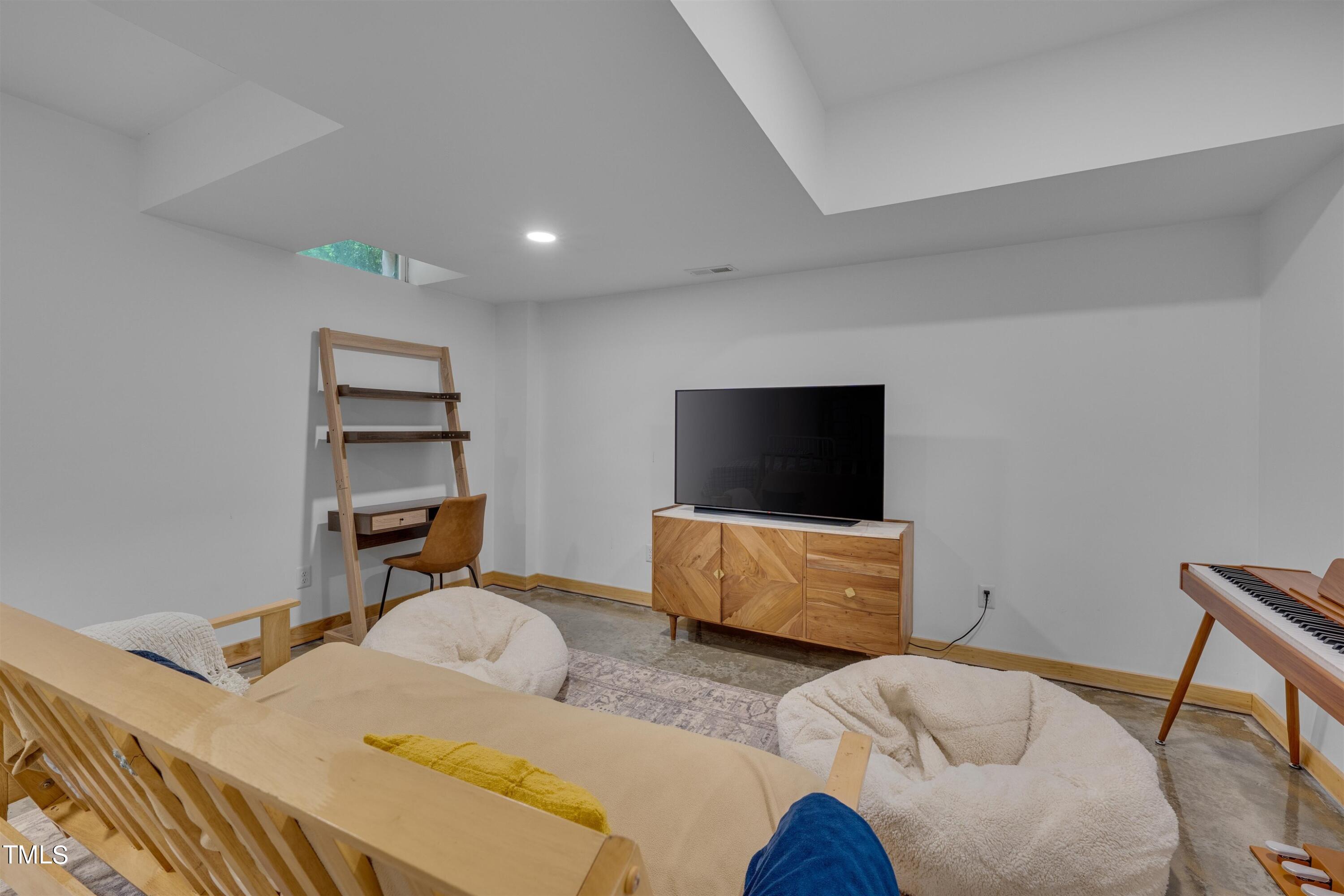 4307 Mystic Lane, Hillsborough