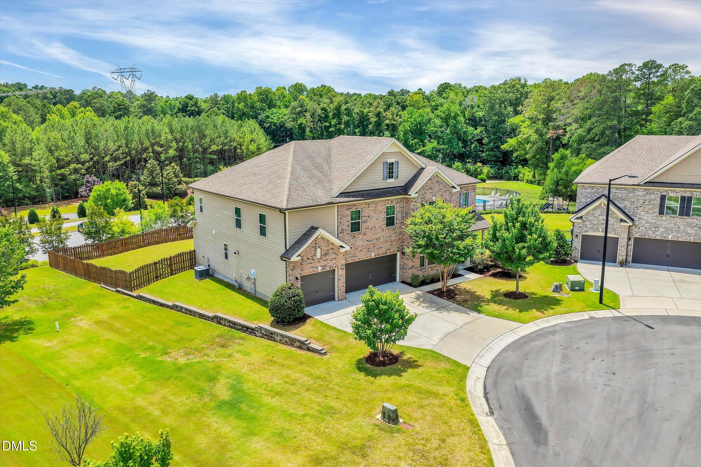 105 Canoe Brook Court
