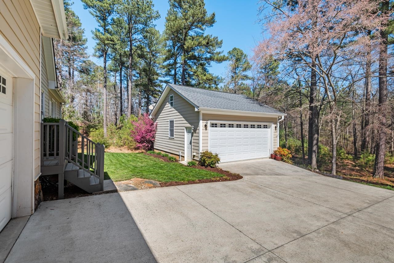 3121 Tree Farm Road
