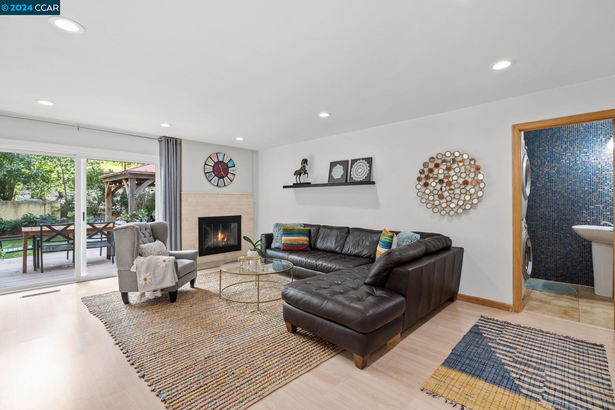 83 Molokai Ct