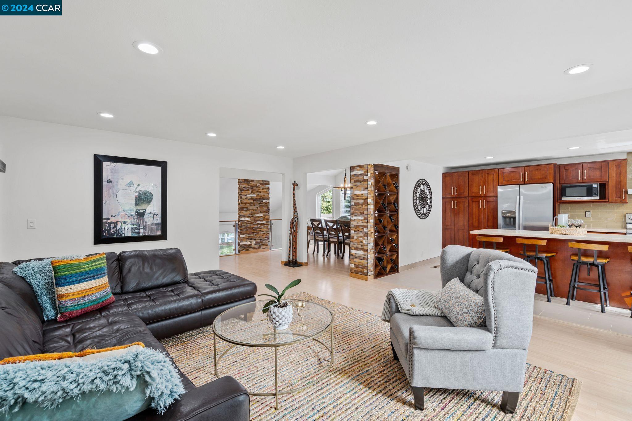 83 Molokai Ct