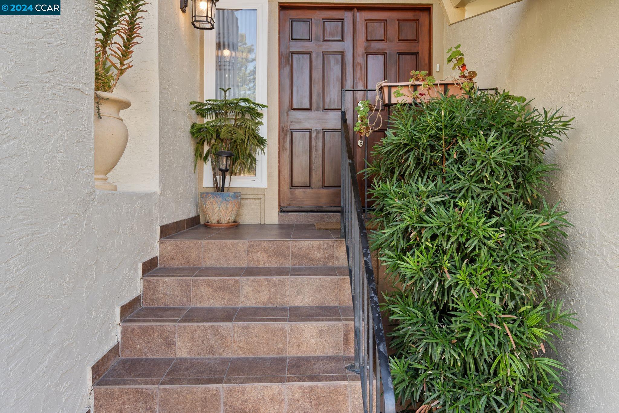 83 Molokai Ct