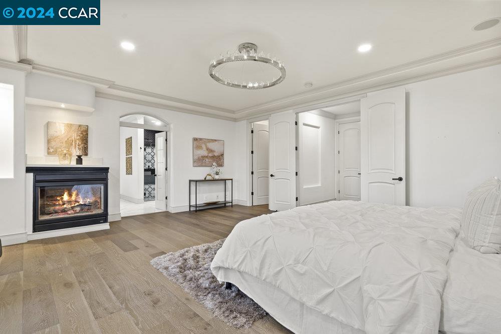 616 Sugarloaf Ct