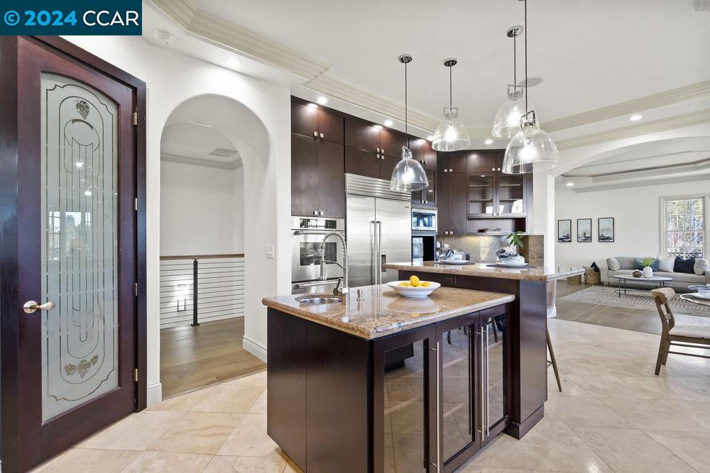 616 Sugarloaf Ct