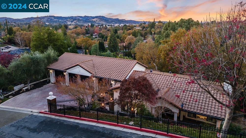 616 Sugarloaf Ct