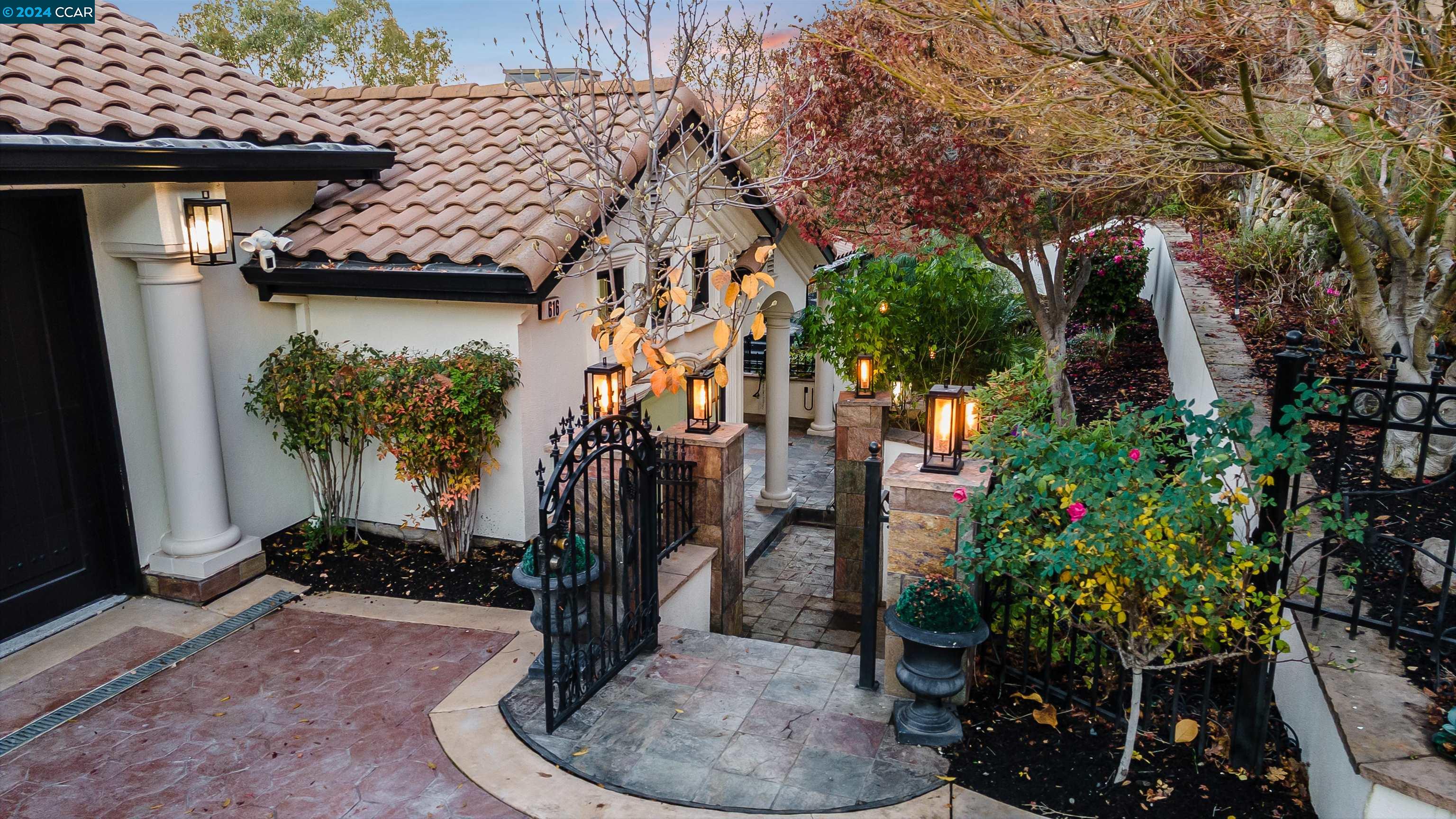 616 Sugarloaf Ct