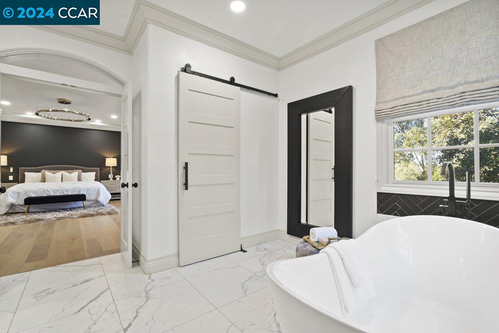 616 Sugarloaf Ct