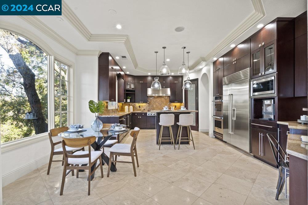 616 Sugarloaf Ct