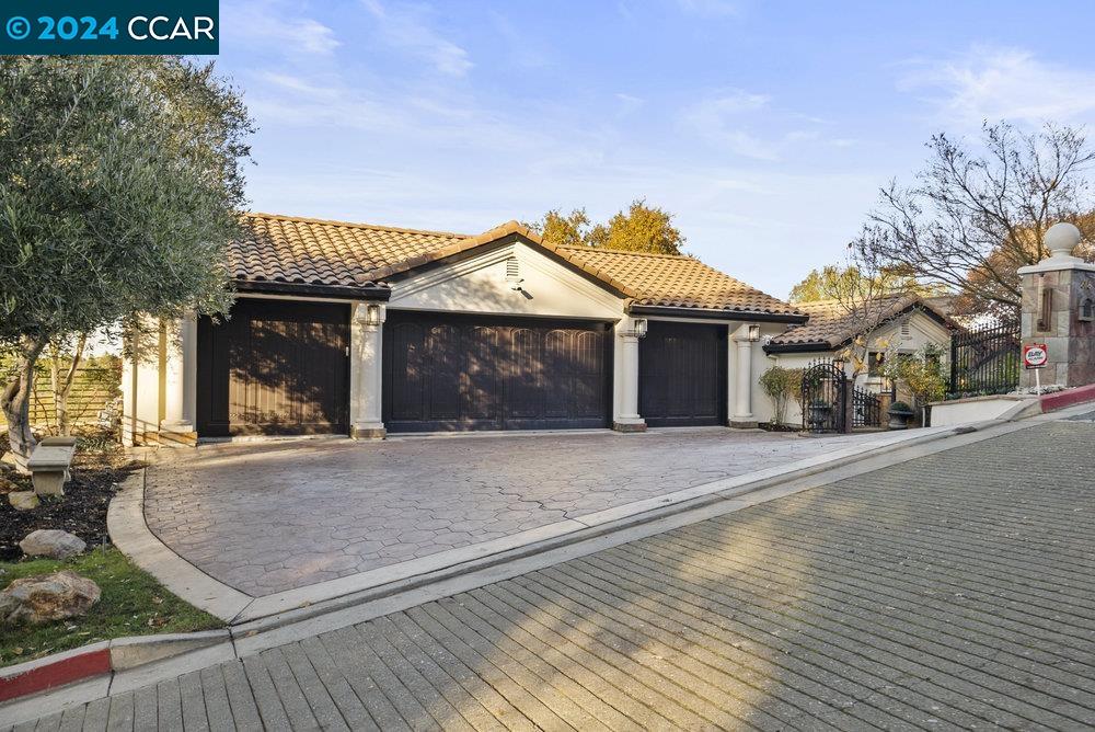616 Sugarloaf Ct