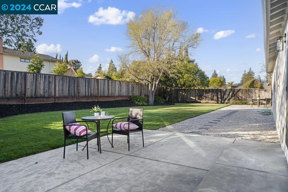 3712 Segovia Ct