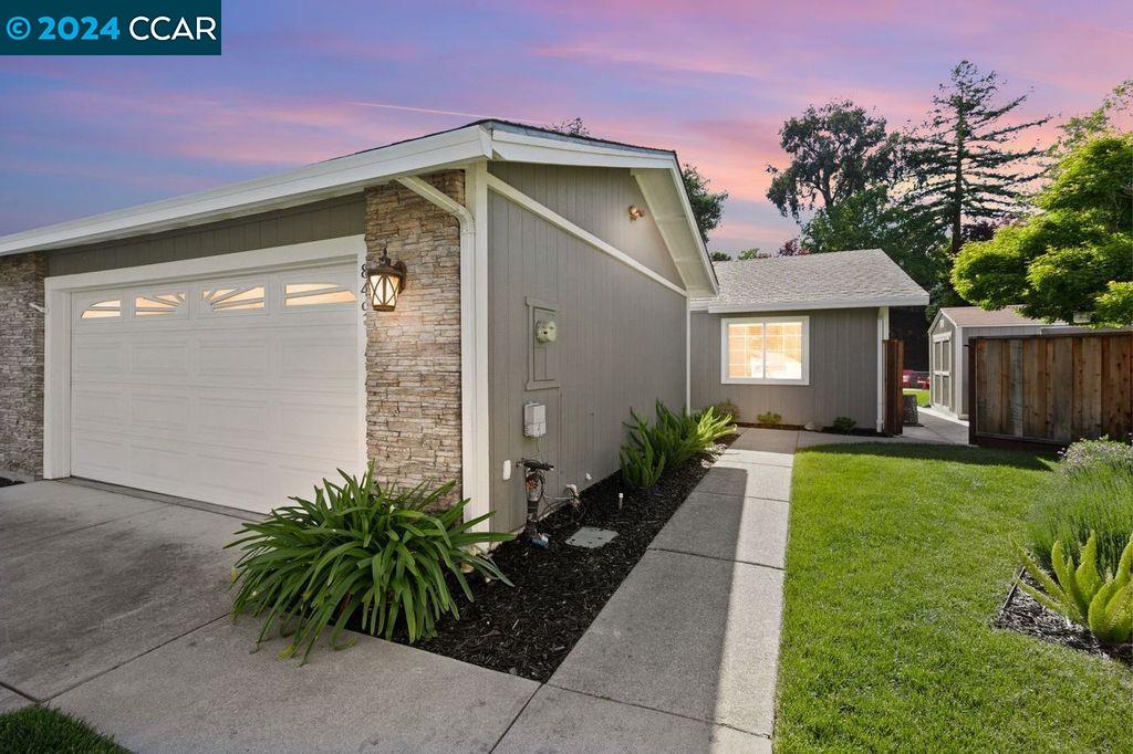 849 Ladera Corte