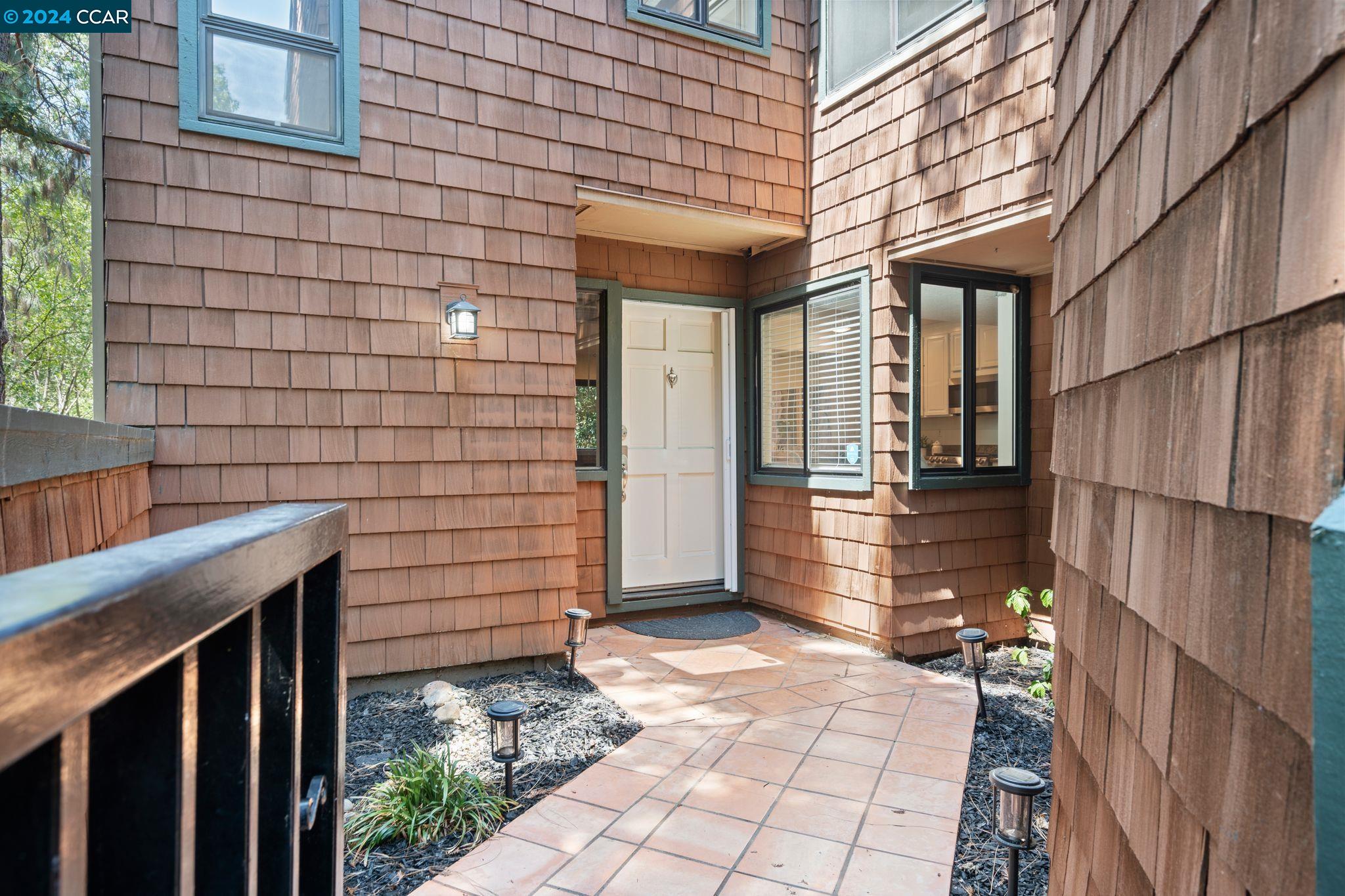 6 Harwich Walk