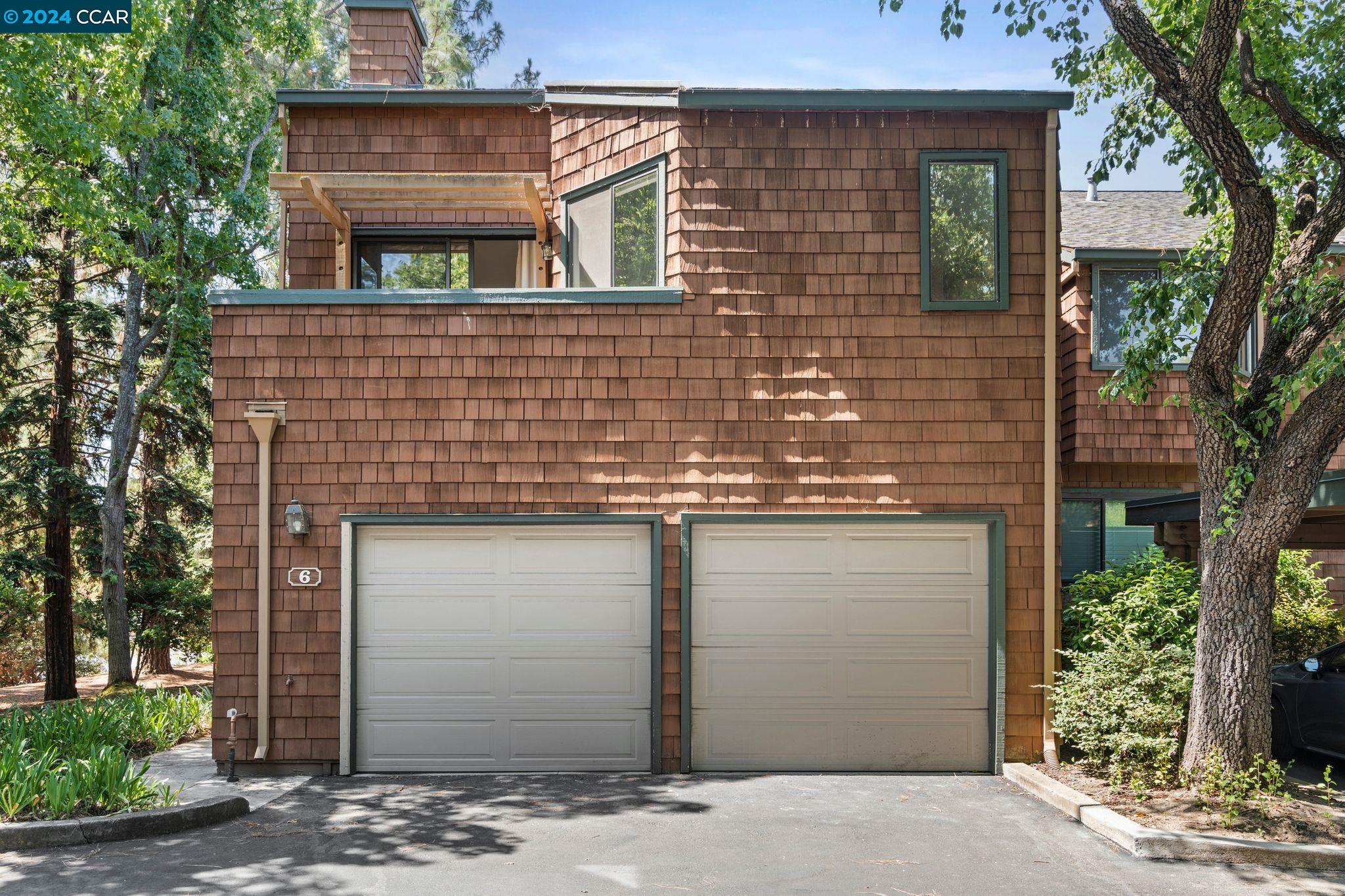 6 Harwich Walk