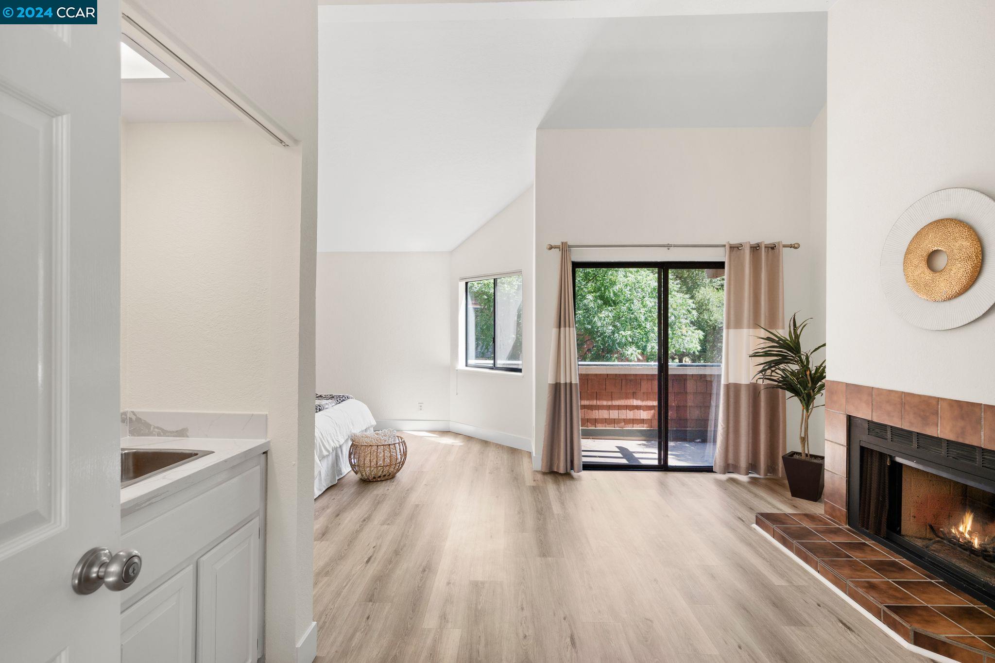 6 Harwich Walk