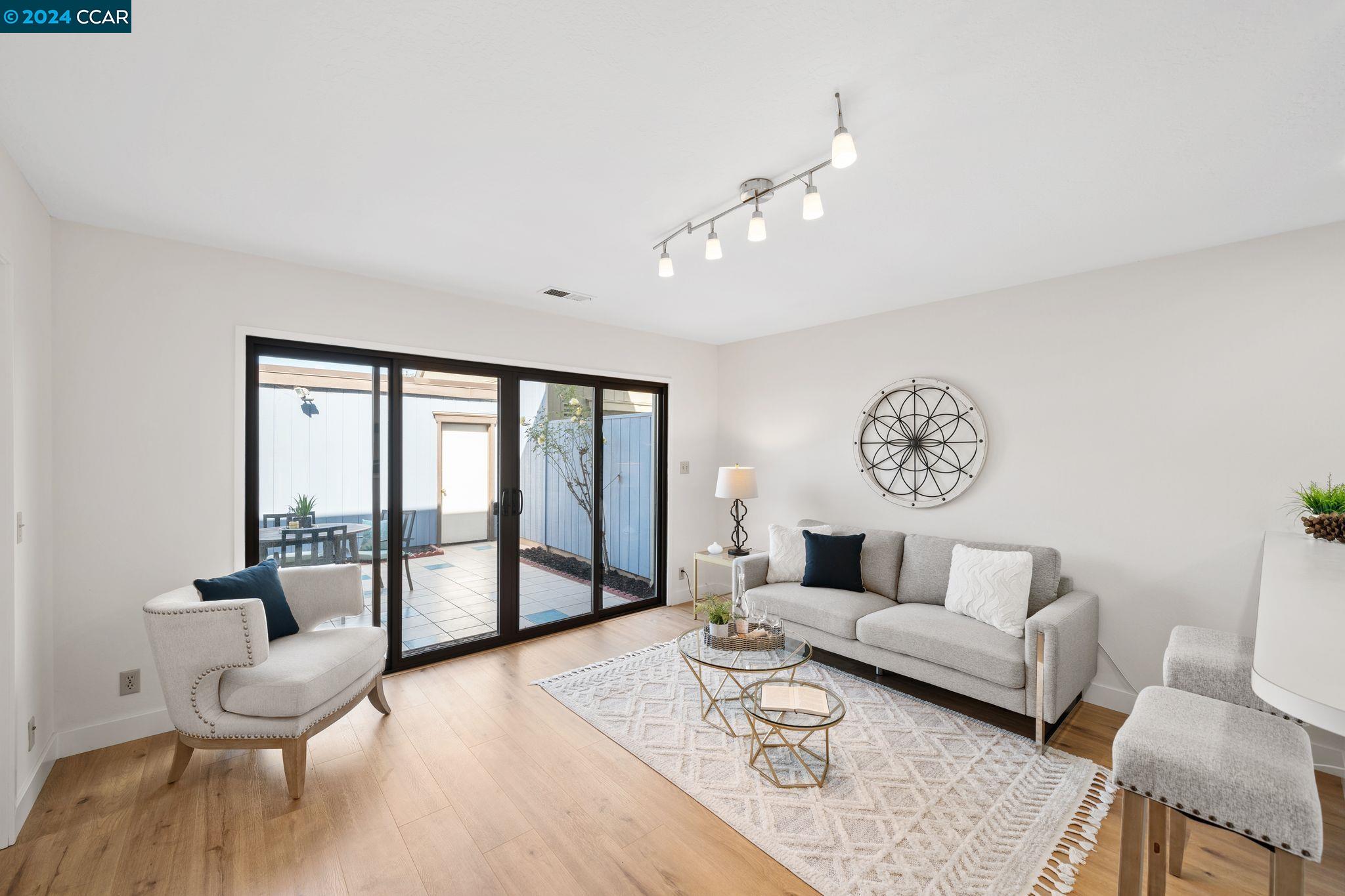 3429 Catalina Ave