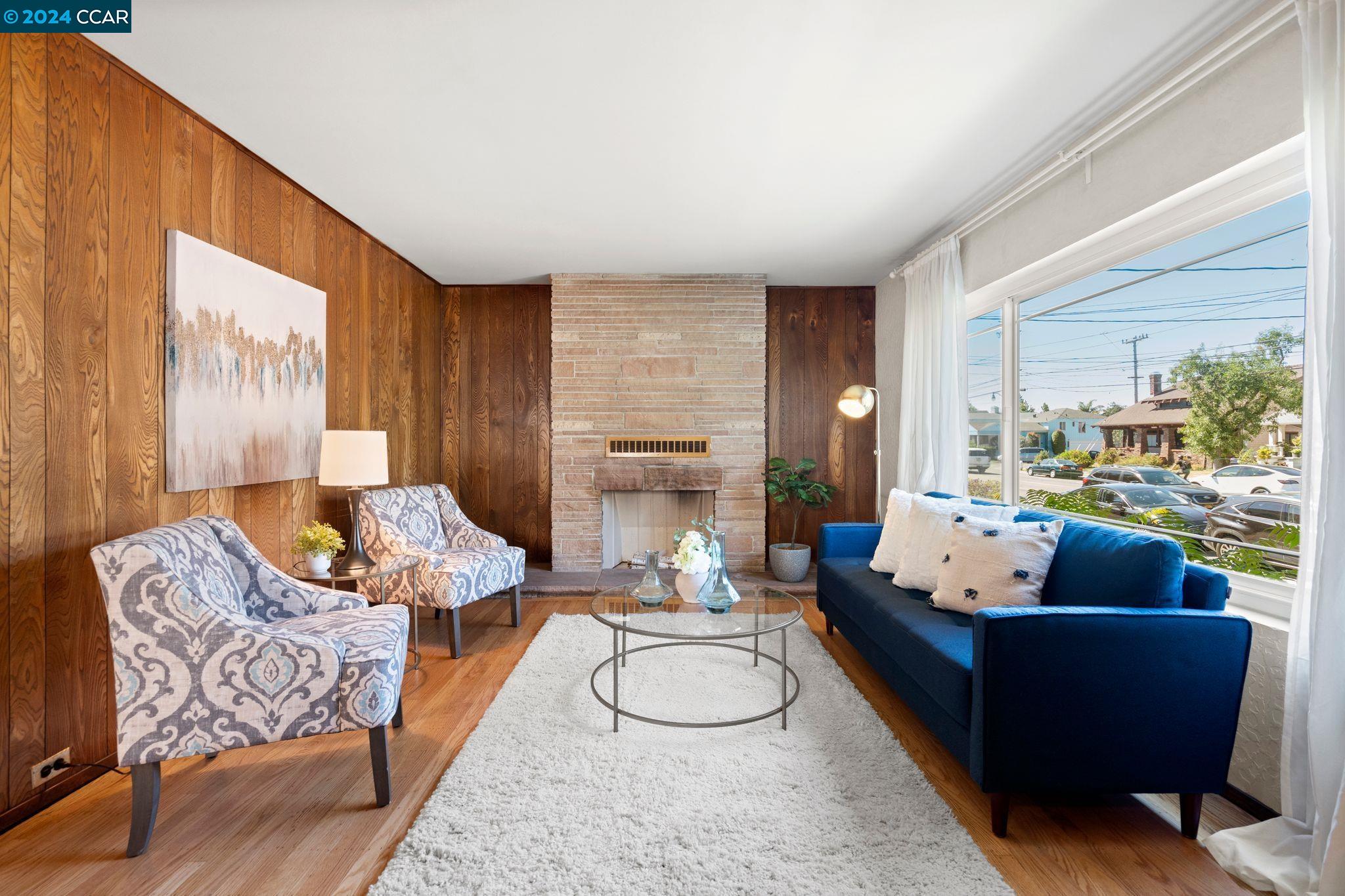 1342 Broadway