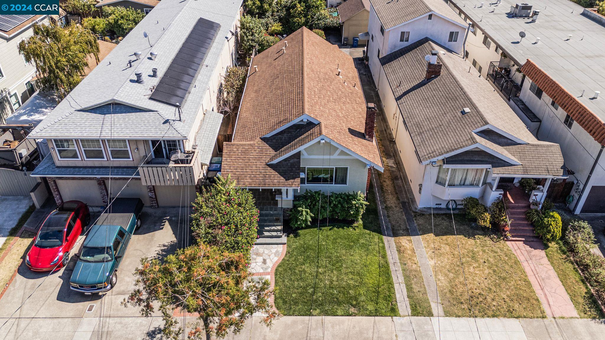 1342 Broadway