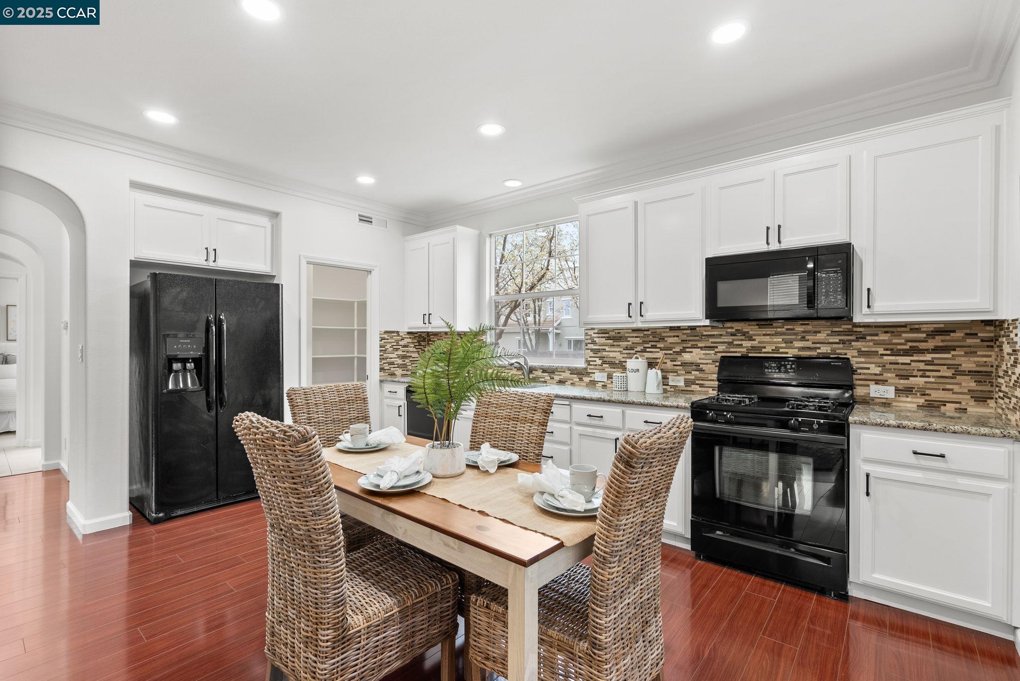 2472 Basswood Dr