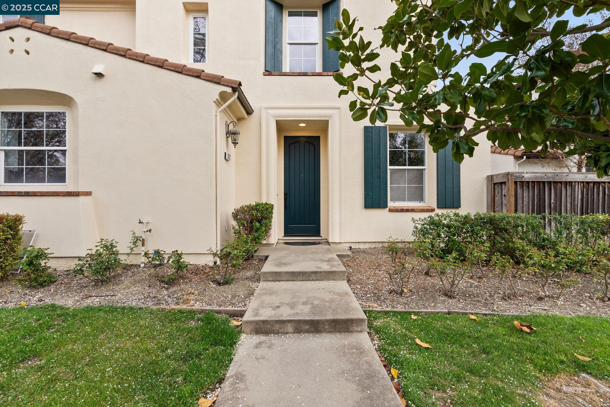 2472 Basswood Dr