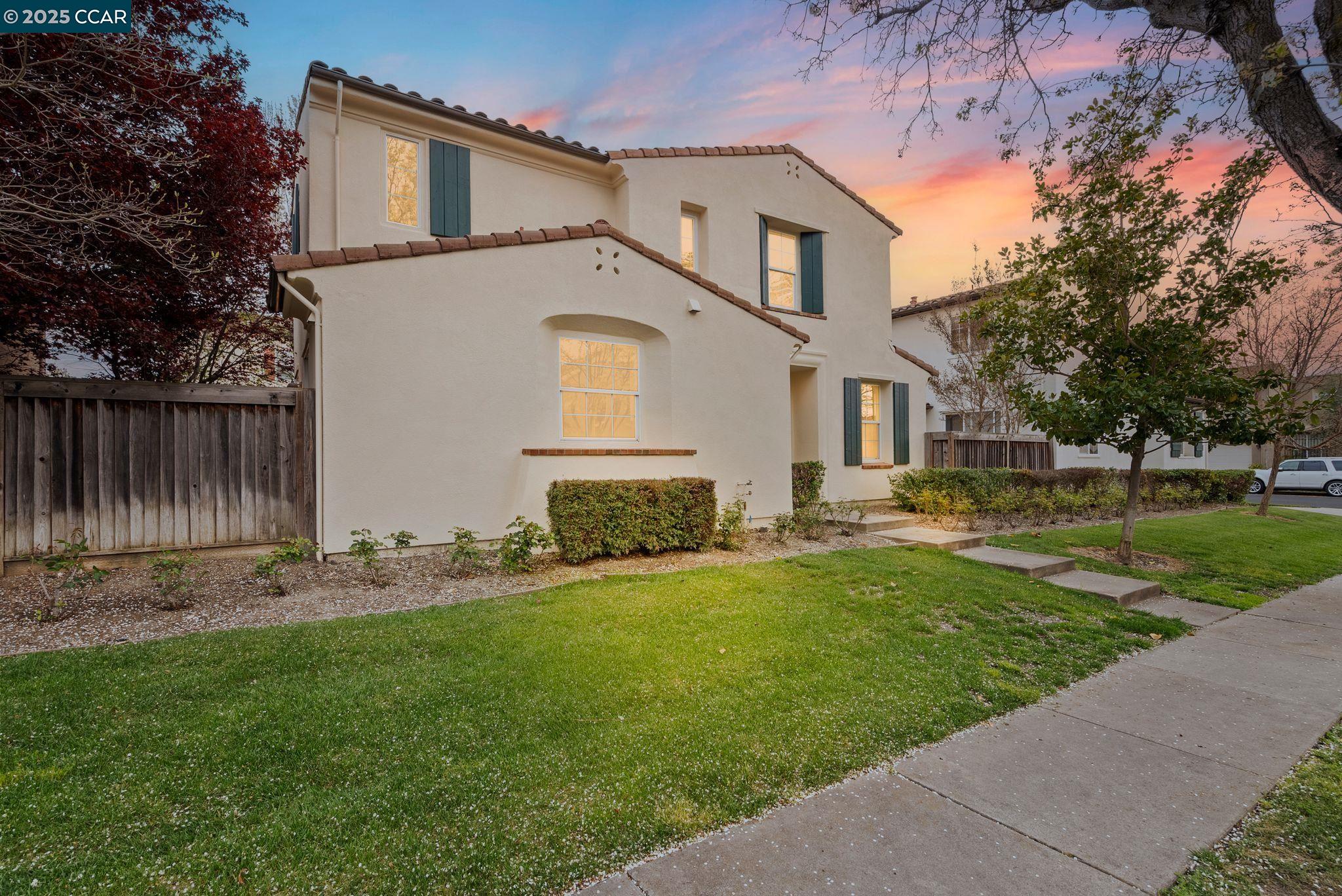 2472 Basswood Dr