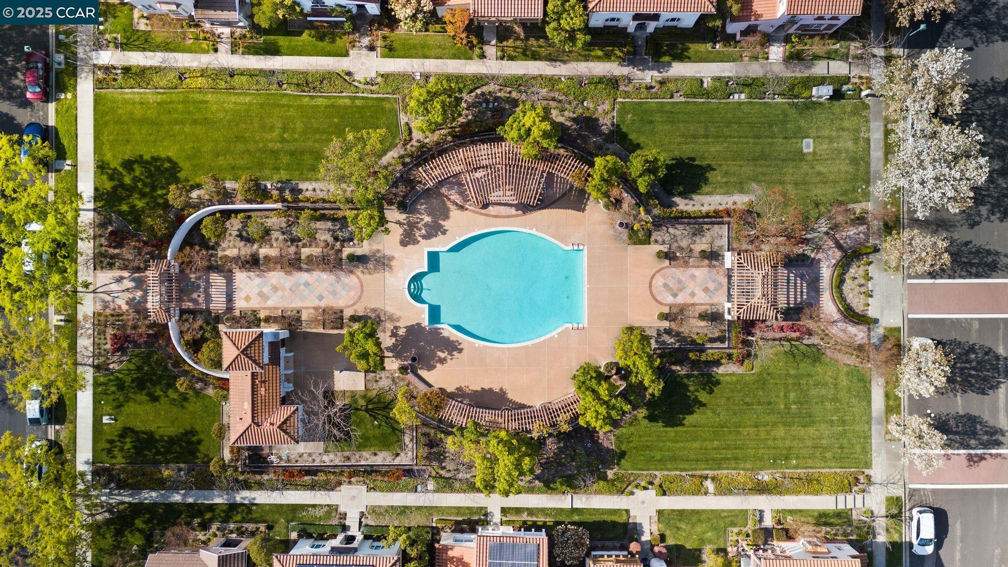 2472 Basswood Dr