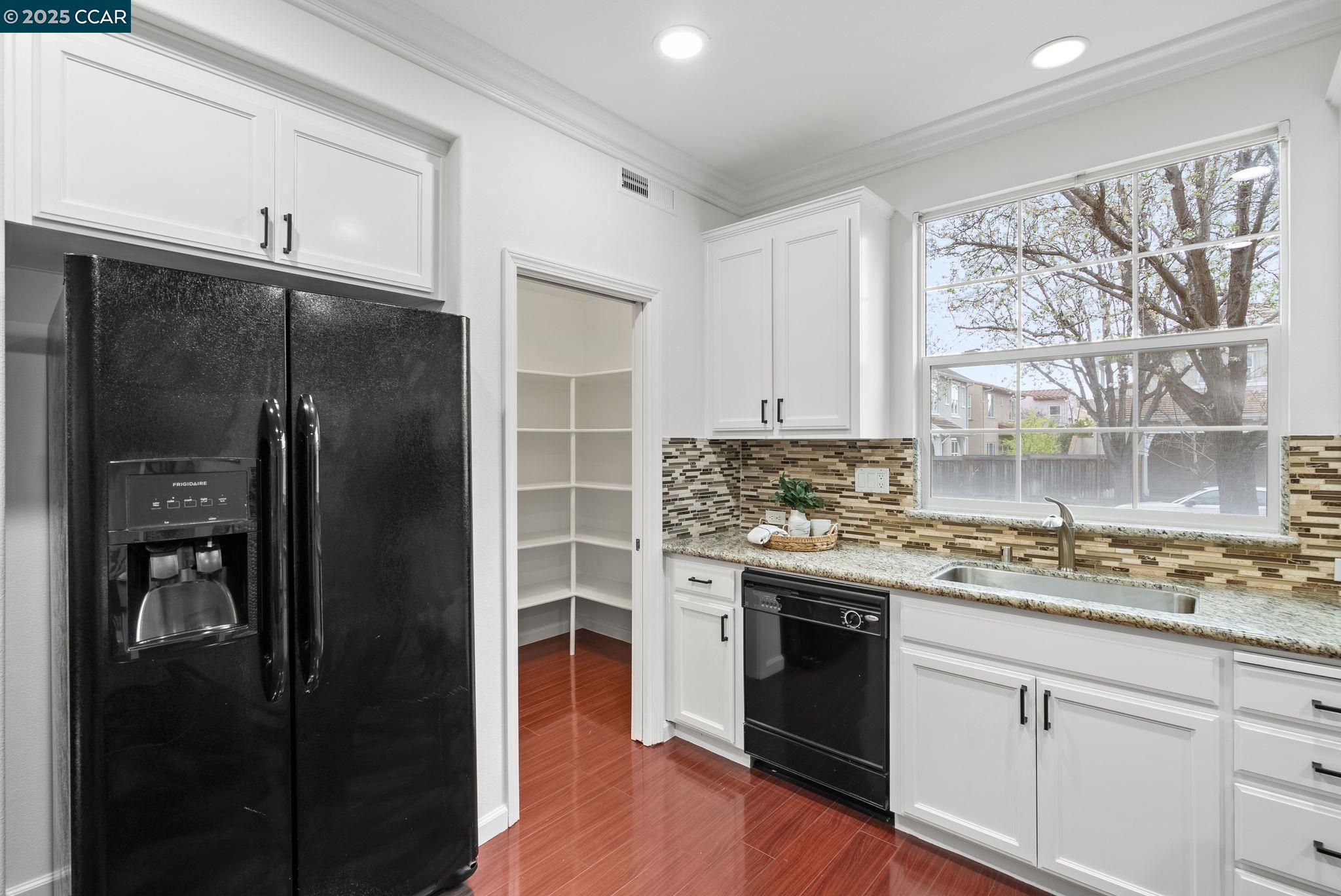 2472 Basswood Dr